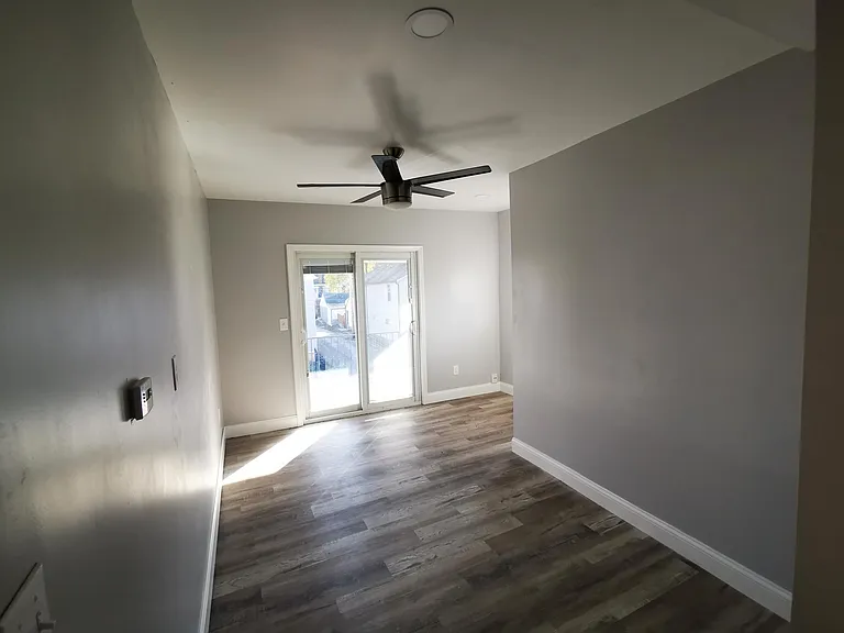 1588 Franklin Ave — Photo 19
