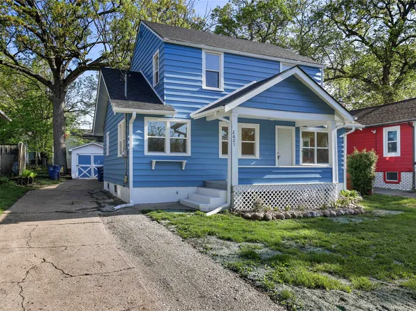 2621 Prospect Rd, Des Moines, IA 50310