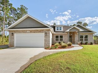 132 White Oaks Blvd, Southport, FL 32409