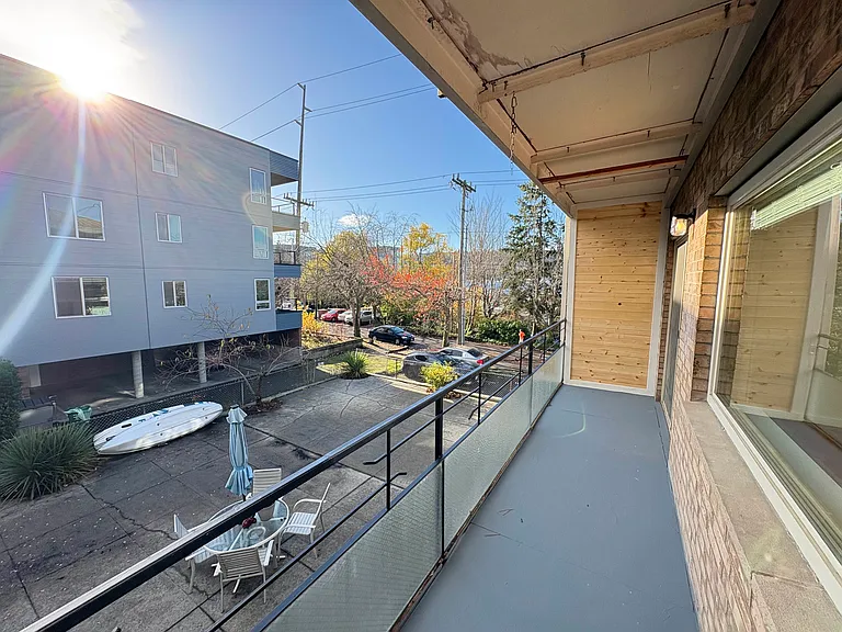 2345 Minor Ave E #14 — Photo 22