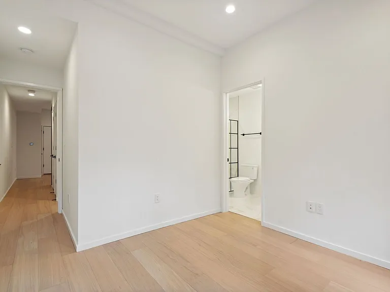 424 M St NW #2 — Photo 5