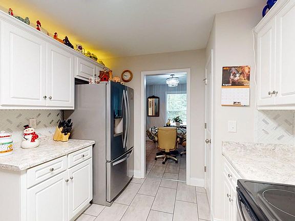 4th image of 1324 Crawford Creek Pl