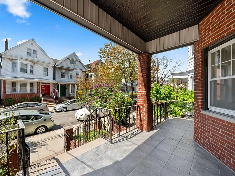8 Cooper Pl #2 — Photo 15