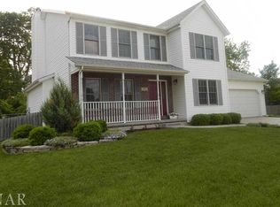 301 Old Farm Rd, Bloomington, IL 61704