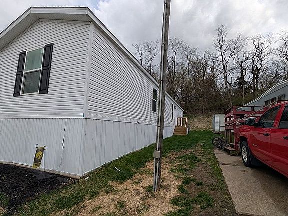 2nd image of 15462 Lewis Rd #22