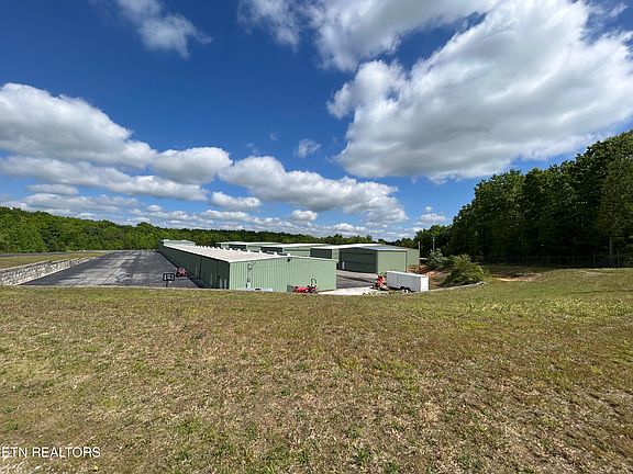 38th image of 150 Red Oak Dr
