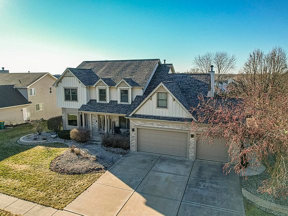 2nd image of 24507 Lakewoods Ln