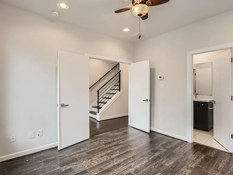 126 Pierce St — Photo 10