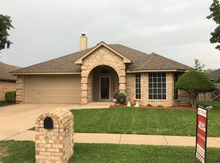 6641 Sunny Hill Dr, Watauga, TX 76148