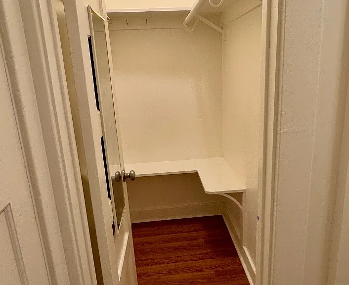 949 Everett St #18 — Photo 14
