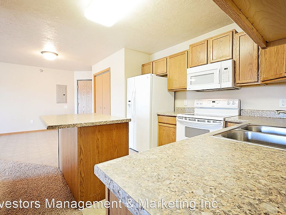 2nd image of 11 36th Ave NW #103