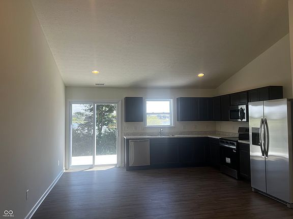 5th image of 2324 N Liberty Lakes Dr
