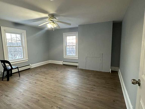 2nd image of 618 Stage Rd