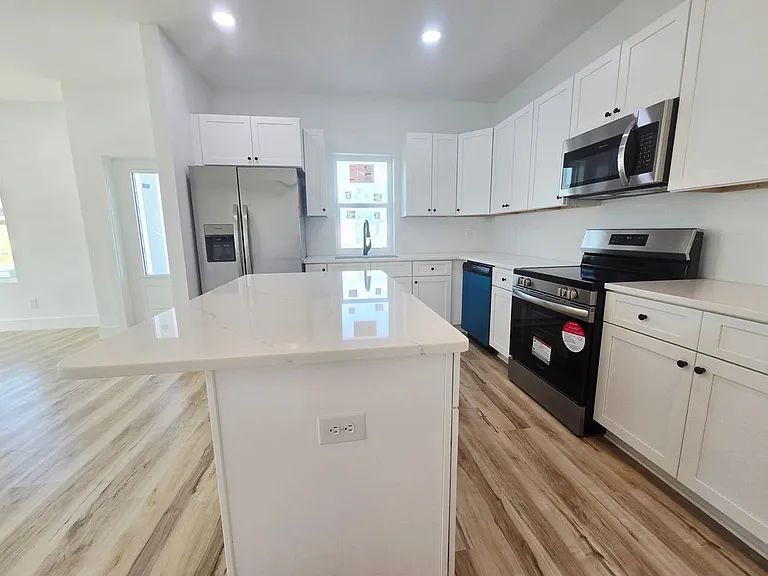 9428 Starfish Ave — Photo 2