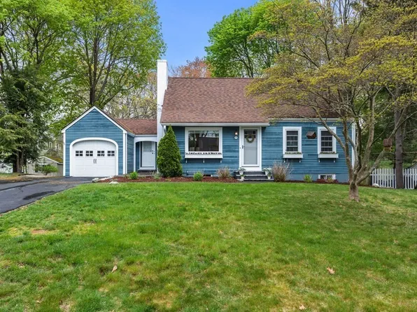 16 Winter Ter, Westwood, MA 02090