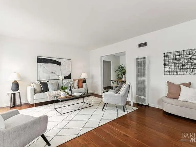 33 Amicita Ave — Photo 7