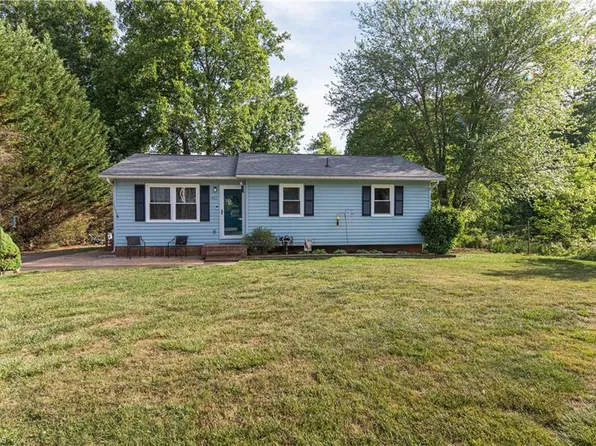 402 Williams St, Boonville, NC 27011