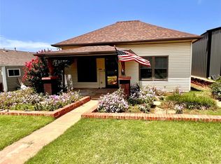 205 E 1st St, Carnegie, OK 73015