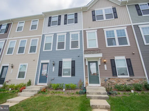 34 Coolidge Ave, Ranson, WV 25438