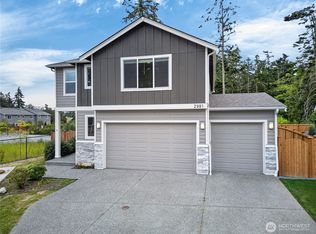 2981 SW Crestwood Dr, Oak Harbor, WA 98277