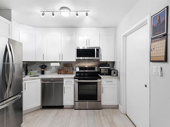 5th image of 9022 NE 8th Ave APT 1K