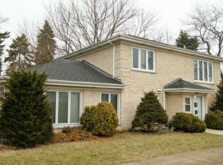 4545 Park Ave, Brookfield, IL 60513