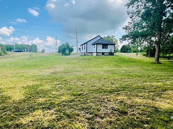 3rd image of 4509 White Oak Rd