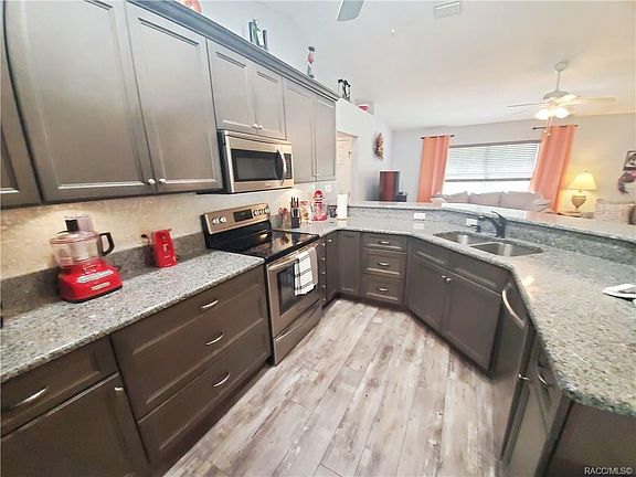 5th image of 10156 N Empress Cir