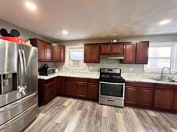 2nd image of 63 Bagley St Floor 2