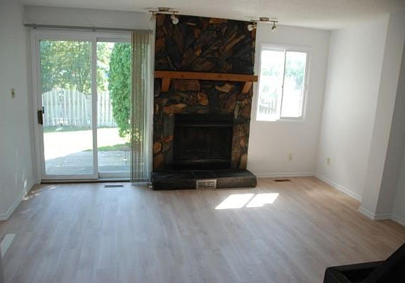 3rd image of 6011 174th St NW