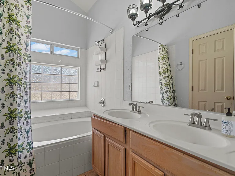 5009 Cedar Sands Ln — Photo 17