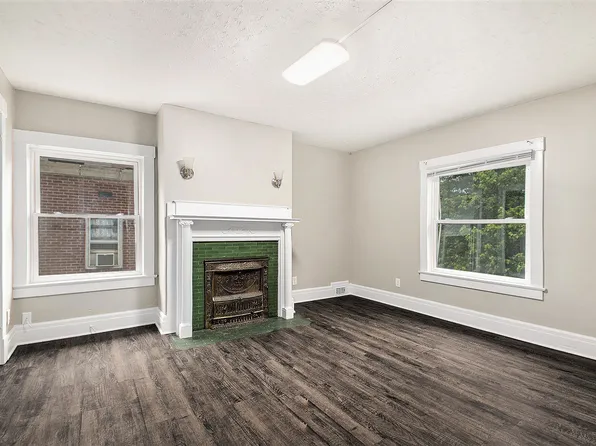 219 S 38th Ave #2, Omaha, NE 68131