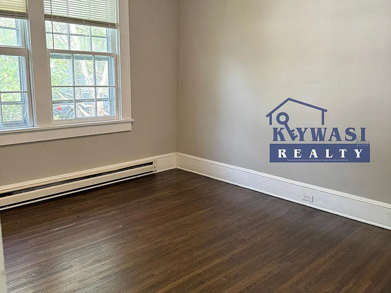 503 S Lee St #1/2 — Photo 9