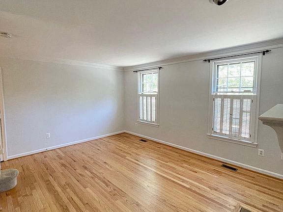 5th image of 1208 W Abingdon Dr