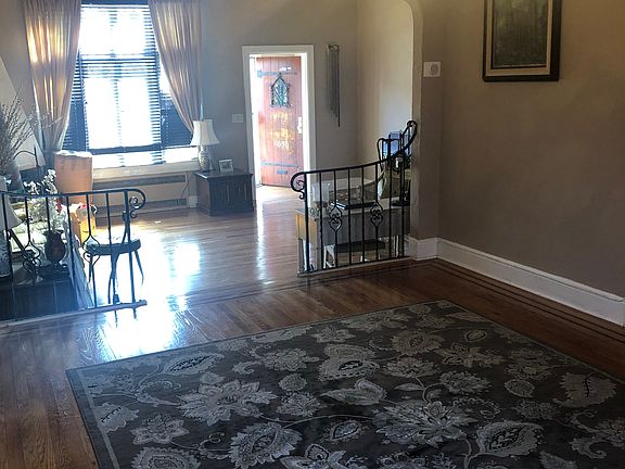 Dining Room/ Lr