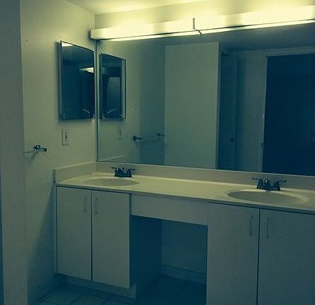 4th image of 3300 NE 192nd St APT 304