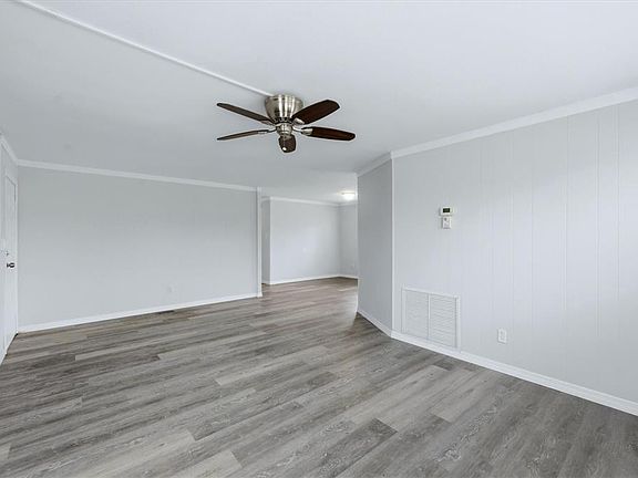 5th image of 3310 Blue Jay Ln