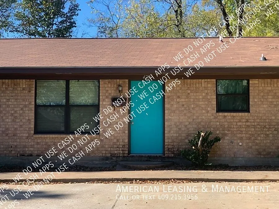 420 Moody St