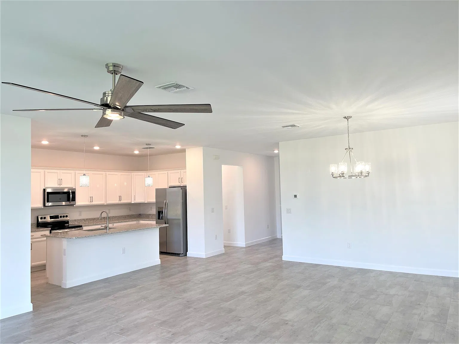 13810 Pine Lodge Ln — Photo 3