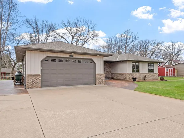 124 Twin Lake Blvd, Little Canada, MN 55127