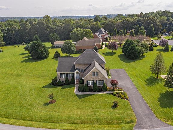 2nd image of 1235 Majestic Oaks Dr