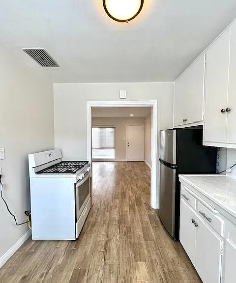 5281 E Ocean Blvd #7 — Photo 2