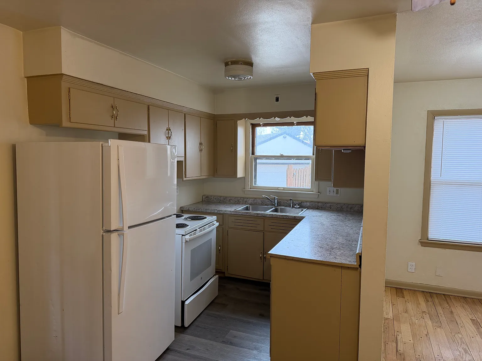 4042 N 100th St #1 photo 1