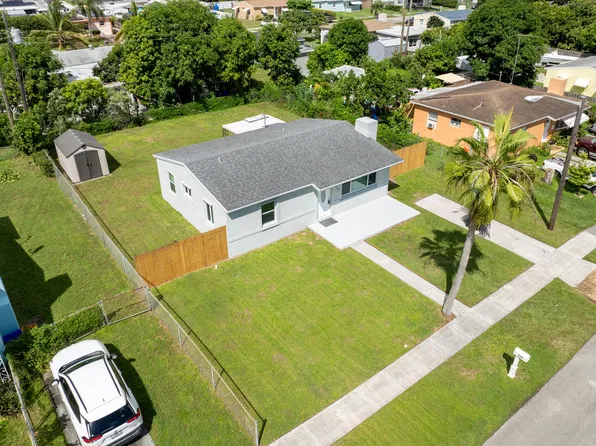 2349 Par Road, West Palm Beach, FL 33409