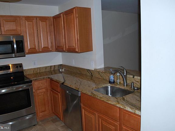 4th image of 4404 Silverbrook Ln APT E204