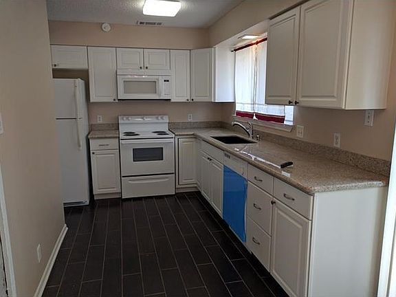 5th image of 12317 Willow Wild Dr #B