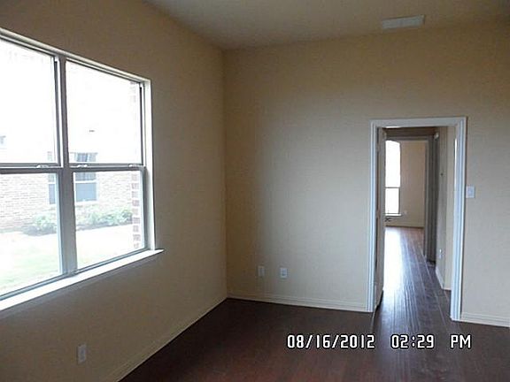 5th image of 2556 Turnberry Ct