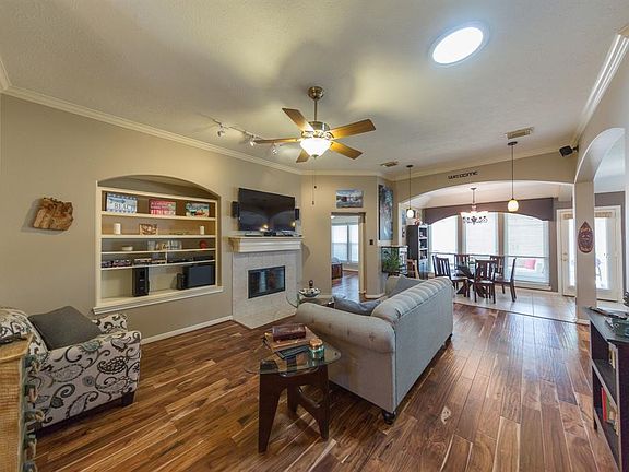 3rd image of 2509 Lakeside Lndg