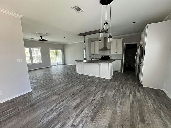 4th image of 1605 Voyager Dr