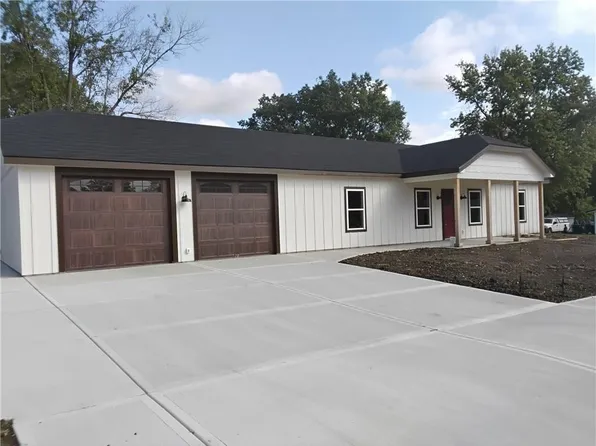 202 W Redwood St, Archie, MO 64725